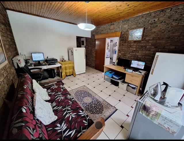 3 BEDROOM HOUSE FOR SALE IN VANDERBIJLPARK SE 2